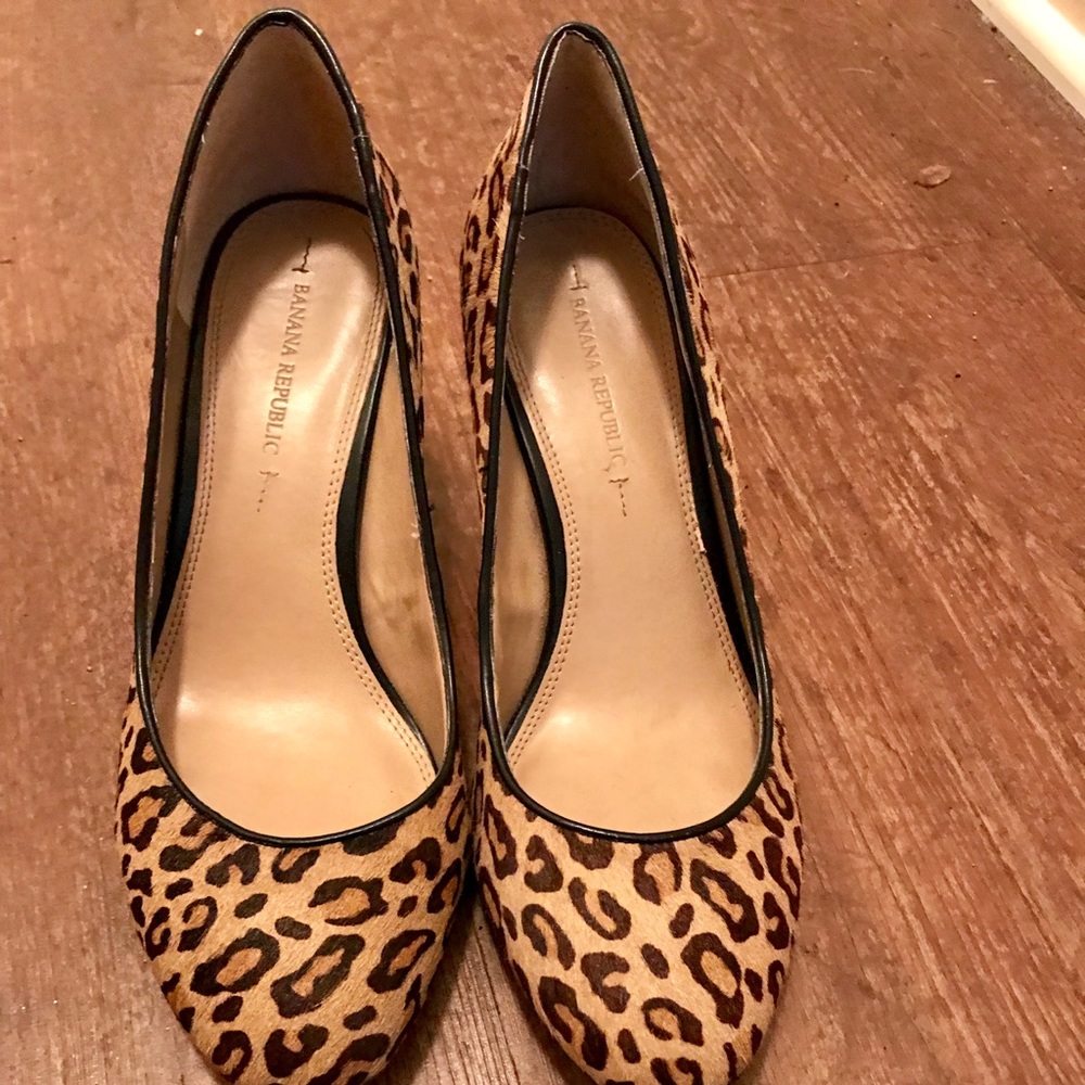Banana Republic Leopard Pumps